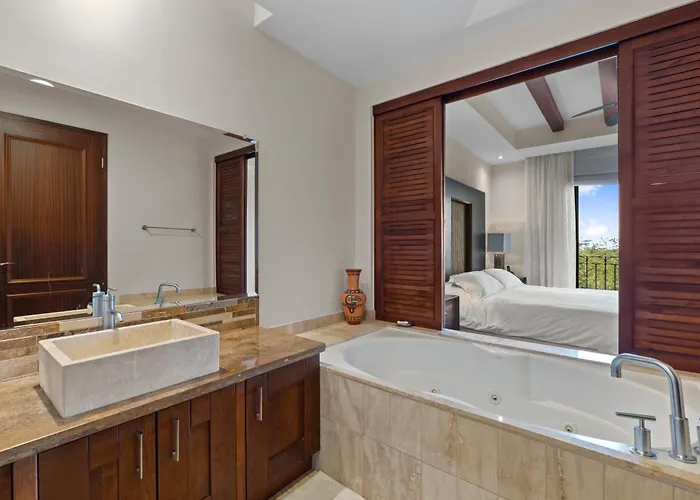 Treetop Ocean View Penthouse - Jobo 15 *