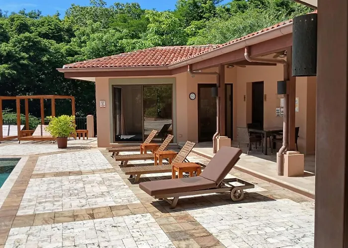 Treetop Ocean View Penthouse - Jobo 15 *